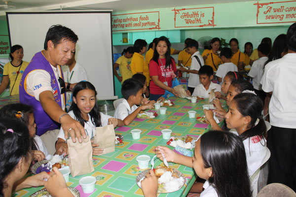 feeding_san_jose_3